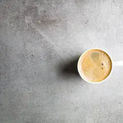 Caffe crema – co to za kawa i jak ją przygotować? Poznaj różnice