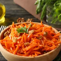 Surówka z marchewki jak z restauracji – przepis na idealny smak