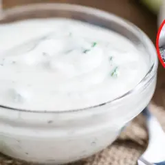 Sos czosnkowy jak z restauracji – prosty przepis na idealny smak