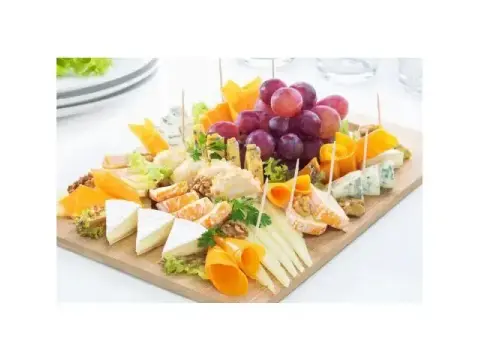 Ile kosztuje catering na 15 osób? Ceny, oferty i ważne czynniki