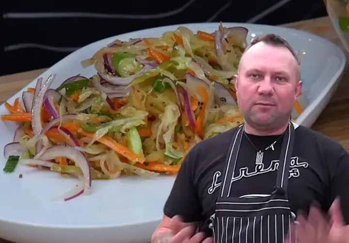 Surówka z kiszonej kapusty jak w restauracji - prosta i smaczna wersja
