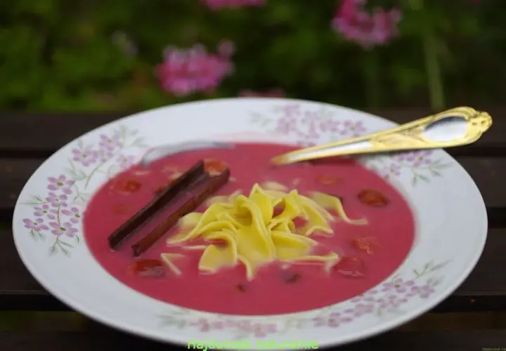 Jak ugotować zupę wiśniową, która zachwyci smakiem i aromatem
