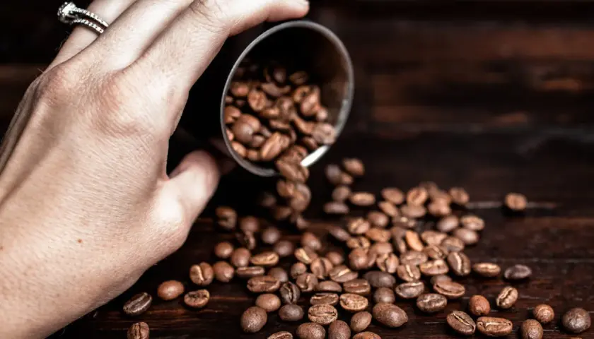 Ile kawy potrzebujesz na 400 mg kofeiny? Sprawdź to teraz!