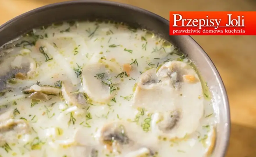 Zupa pieczarkowa z makaronem: przepis krok po kroku | Smak i sekret