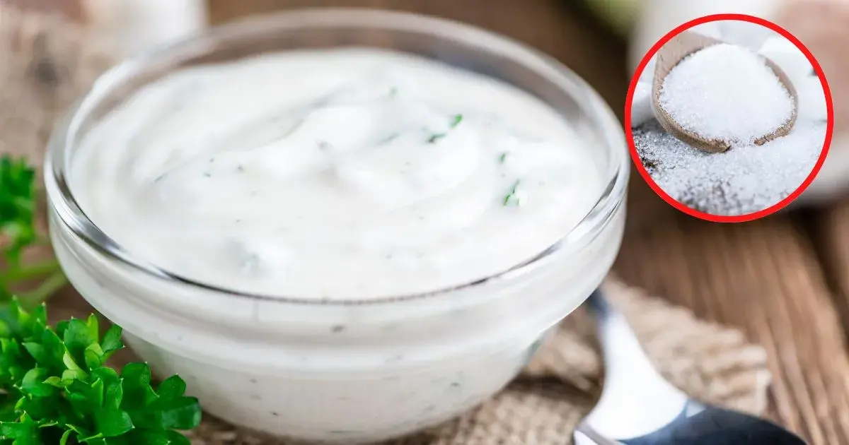 Sos czosnkowy jak z restauracji – prosty przepis na idealny smak