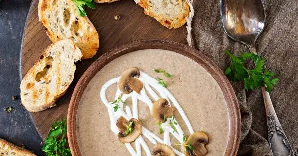 Zdjęcie Jak doprawić zupę grzybową, aby zyskała wyjątkowy smak i aromat
